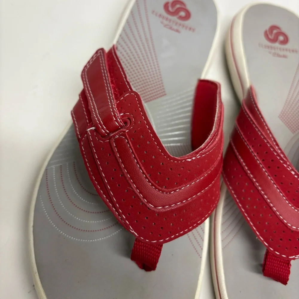 Clark’s Cloudsteppers Red and Gray Flip Flops Sandals Slip Ons Size 7 - Picture 6 of 10